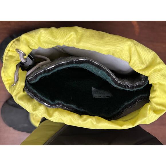 Sorel Children's 3 flurry-K snow boot youth neon black color block - Picture 5 of 6